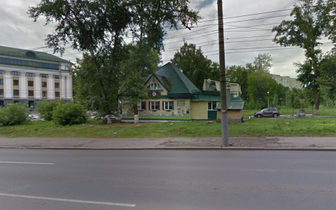 В сквере Трудовой славы в Кирове снесут летнее кафе из-за нарушений