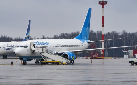 "Победа" приостанавливает рейсы по России и миру