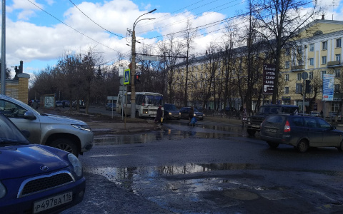 В Кирове снизилась стоимость проезда на трех маршрутах автобусов