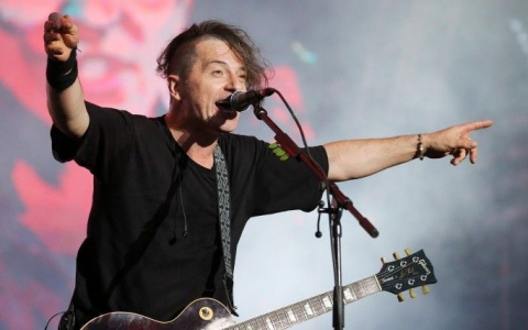 Фронтмен группы «Агата Кристи» Вадим Самойлов проведет онлайн-концерт