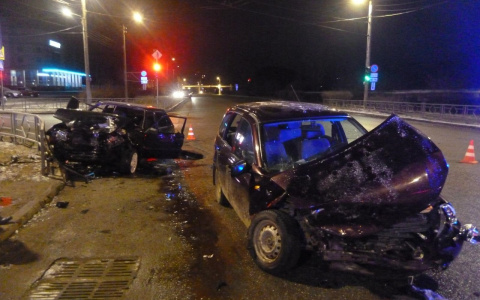 В Кирове при столкновении двух ВАЗов пострадали пять человек