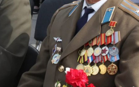 Ветераны Великой Отечественной войны и блокадники будут звонить с домашних телефонов бесплатно