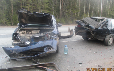 Утром на Южном обходе Кирова пьяный водитель Mitsubishi устроил массовое ДТП