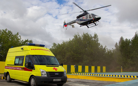 Троих жителей Кировской области госпитализировали на вертолете из затопленных районов