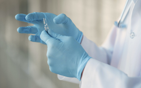 В мире разработали первую вакцину, которая убивает коронавирус