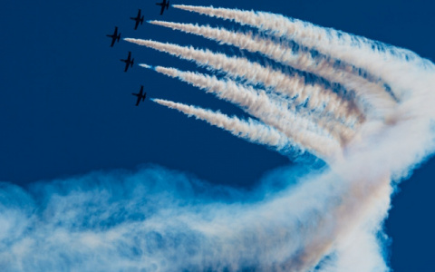 В Кирове из-за коронавируса перенесли выступление пилотажной группы "Русь"