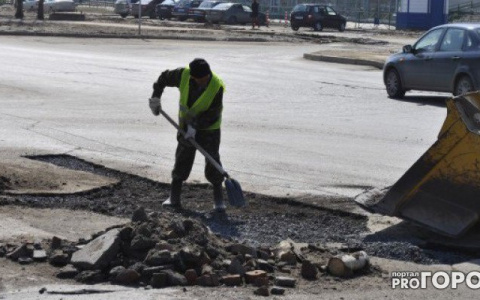 В Кировской области отремонтируют 11 дорог в честь 75-летия Победы