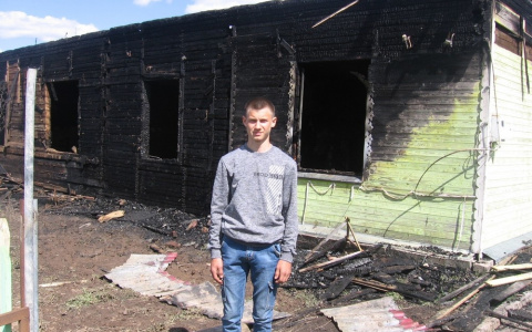 8-классник из Сунского района тушил дом, в котором находилась женщина-инвалид