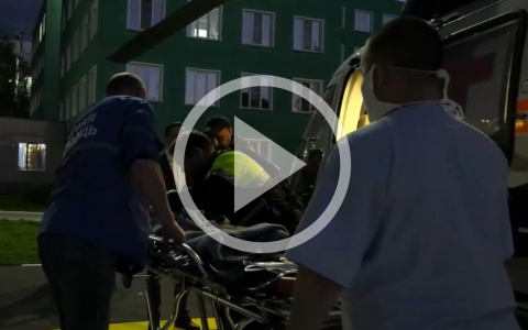 Видео: найденного в лесу 4-летнего мальчика доставили в Киров на вертолете