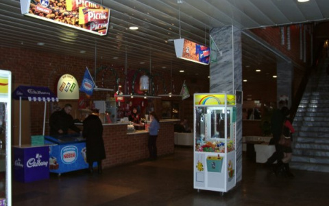 В Кирове объявлен конкурс на самую старую фотографию кинотеатра "Колизей"