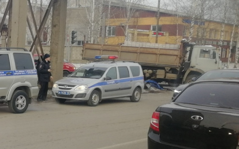 В Кирове прекращено уголовное дело по ДТП, где КамАЗ сбил насмерть пешехода на Лепсе