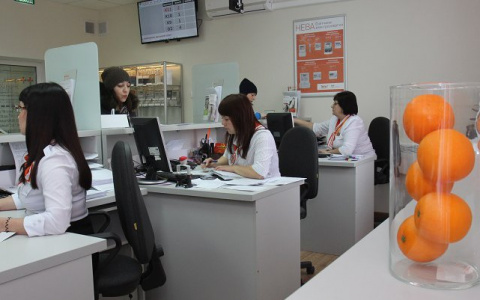 Уже 27 клиентских офисов «ЭнергосбыТ Плюс» возобновили работу по привычному графику