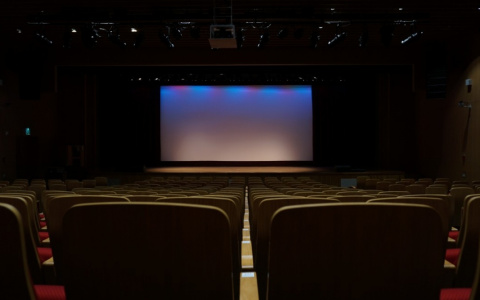 Между креслами - 1 метр: Роспотребнадзор дал рекомендации по работе кинотеатров