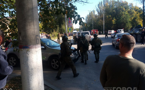 В Кирове мужчина устроил стрельбу на детской площадке