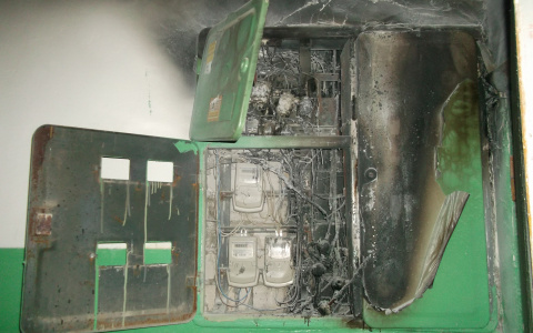 В Кирове загорелись электрощиты в подъезде: эвакуировали 40 человек