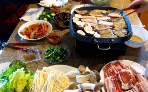 В Роскачестве назвали продукты, в которых содержатся смертельно опасные бактерии