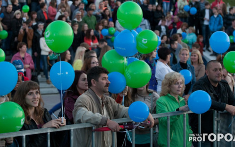 Внезапный юбилей, митинги и "капсула времени": как отмечали День города в Кирове в разные годы