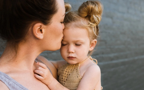 В России хотят ввести дополнительное пособие для матерей-одиночек