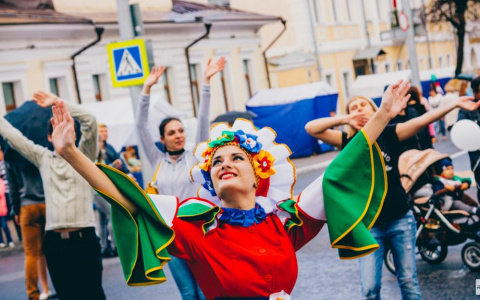 Поправки в Конституцию страны гарантируют поддержку культуры