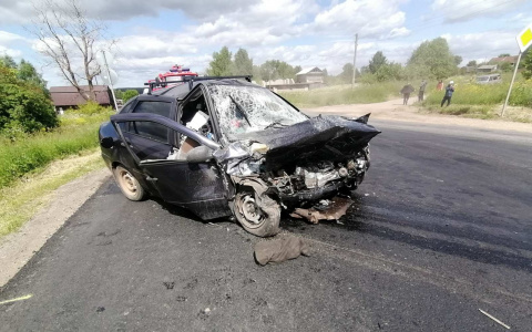 Под Кировом столкнулись «Лада» и «МАН»: погиб водитель легковушки