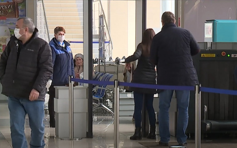 В Победилово с рейса сняли неадекватную пассажирку