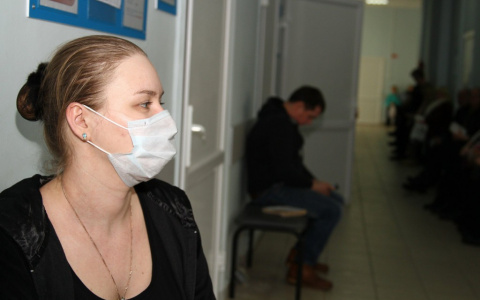 Вирусологи назвали примерные сроки новой волны COVID-19 в России