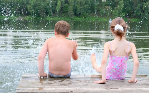 Собираем ребенка на летний отдых: что не забыть купить