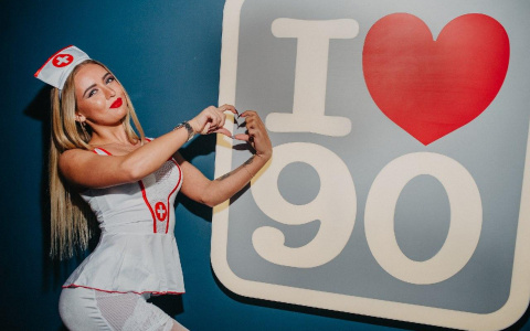 На улице толпа, но пускают не всех: какой бар кировчане штурмуют с 6 вечера до 6 утра