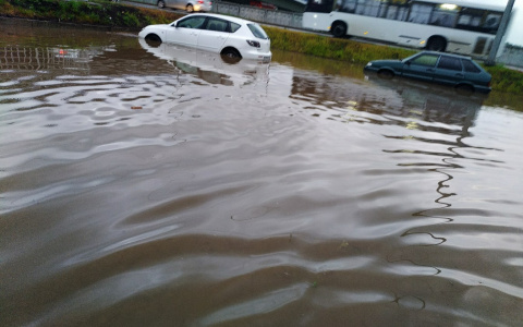 Потоп в Кирове из-за ливня: фото и видео последствий непогоды