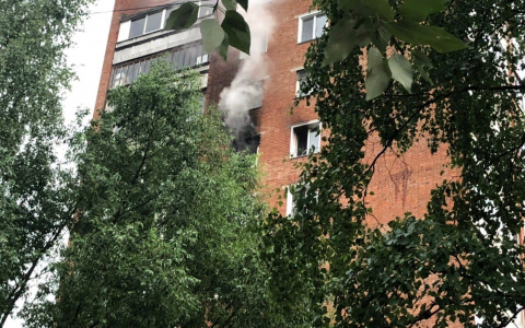 В Кирово-Чепецке произошел пожар в высотке: причиной могла стать гроза