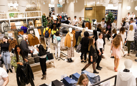 Купим воздух дорого: как маркетологи заставляют нас покупать любые вещи? И почему мы, кировчане, любим их за это