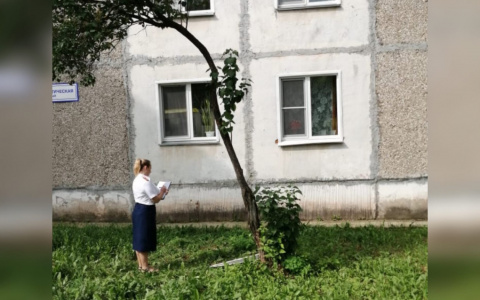 В Кирове из окна дома выпал годовалый ребенок