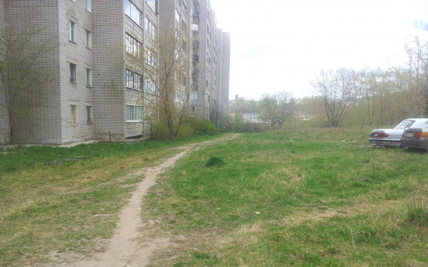 На Филейке из окна на 10 этаже выпал молодой мужчина