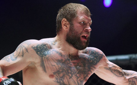 Пора ли Александру Емельяненко заканчивать с профессиональными боями?