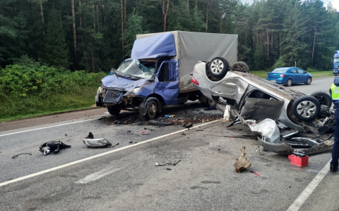 В Зонихе лоб в лоб столкнулись "Газель" и Kia: на месте работает реанимация