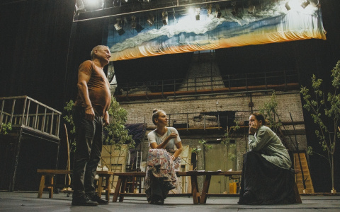 В театрах Кирова рассказали, какие спектакли покажут осенью 2020 года