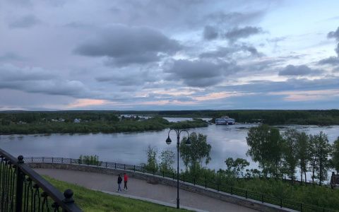 Что обсуждают в Кирове: когда придет тепло и спасение мужчины спецназовцем