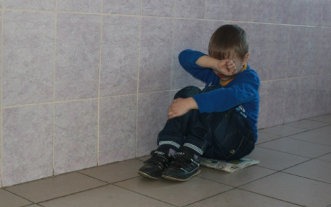 Учительницу из Зуевского района осудили за избиение детей