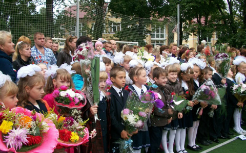 В России хотят дать дополнительный выходной родителям первоклассников