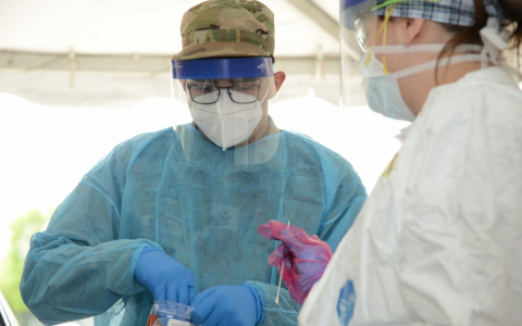 Ощущения неприятные, результат через 5 дней: 3 монолога о тестах на коронавирус в Кирове