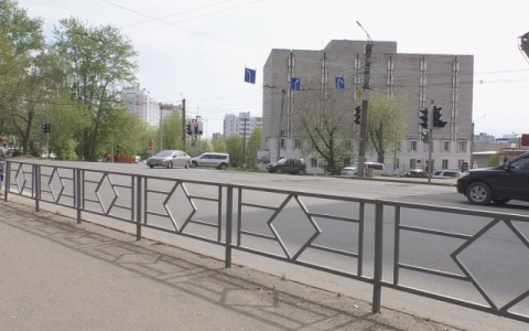 Несмотря на обещания сити-менеджера, в Кирове установят новые серые заборы