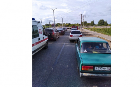 Что обсуждают в Кирове: попавший под поезд мужчина и пожар в школе