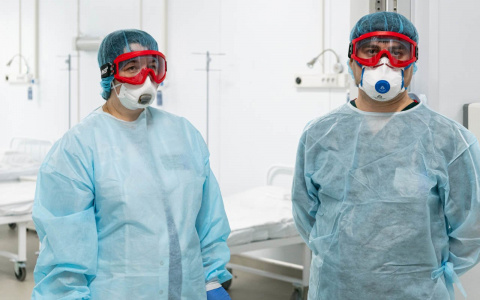 +4 в реанимации и +4 на ИВЛ: в минздраве рассказали о заболевших COVID-19