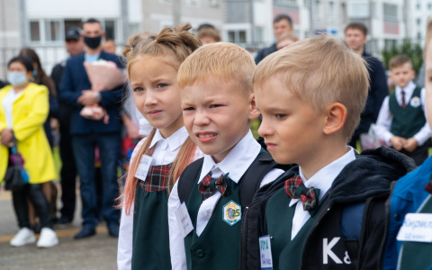 «У нас уже сложилась добрая традиция – 1 сентября открывать новую школу»: губернатор об открытии в Чистых Прудах