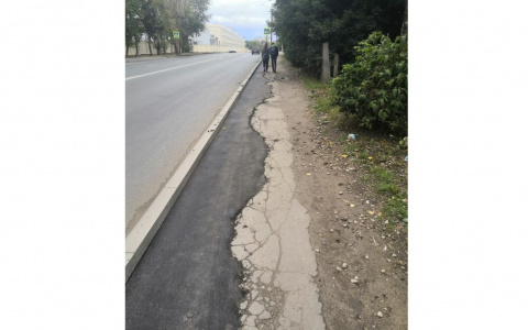 Фото дня: на Дзержинского сделали «половинчатый» ремонт тротуаров