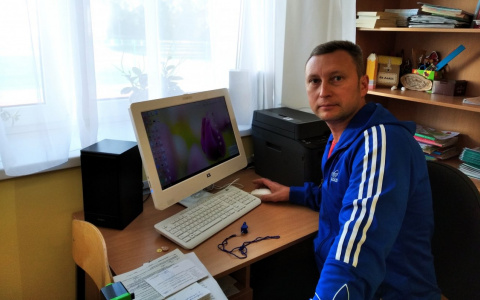 "За год выучил почти 700 имен учеников": история учителя физкультуры