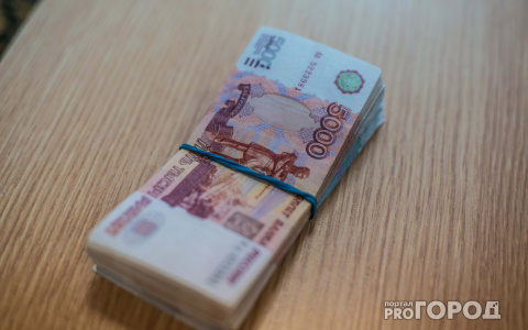 Житель Омутнинска случайно "подарил" мошенникам 653 тысячи рублей