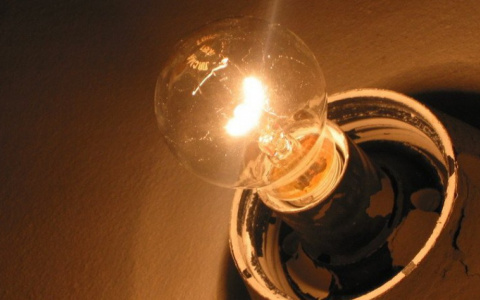 Сбой системы: кировчанам напоминают о долгах за электричество по ночам