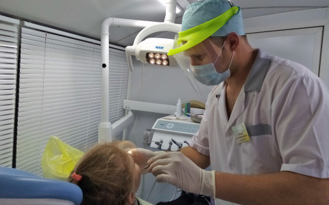 В сентябре 230 жителей региона прошли лечение в мобильной стоматологии