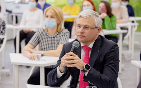 В Сбербанке состоялась первая встреча лидеров школьного образования